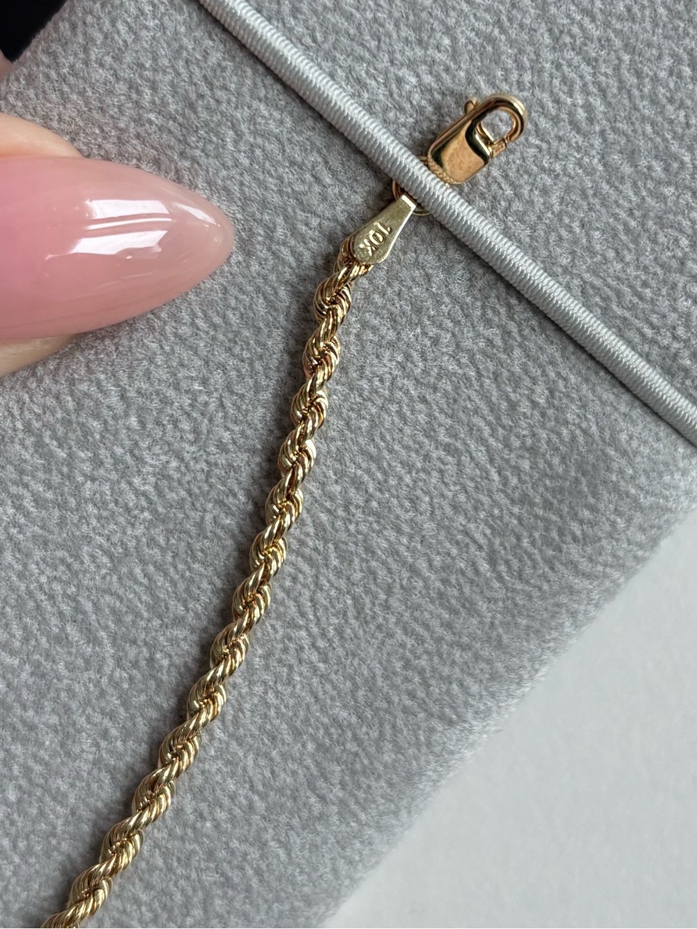 10K Gold Bracelet - Picture 5 of 8
